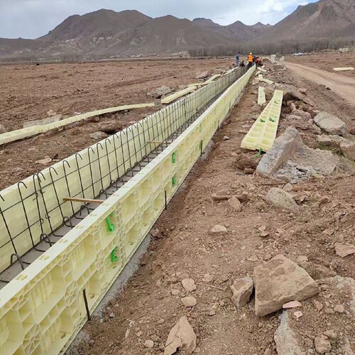 新型塑料模板pvc建筑模板混凝土浇筑塑料模板工地工程模板易脱模