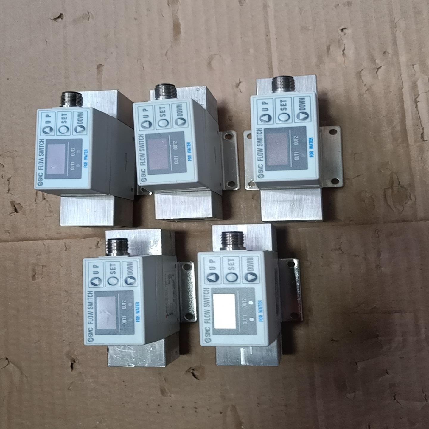 SMC流量计PF2W704T-N03-67