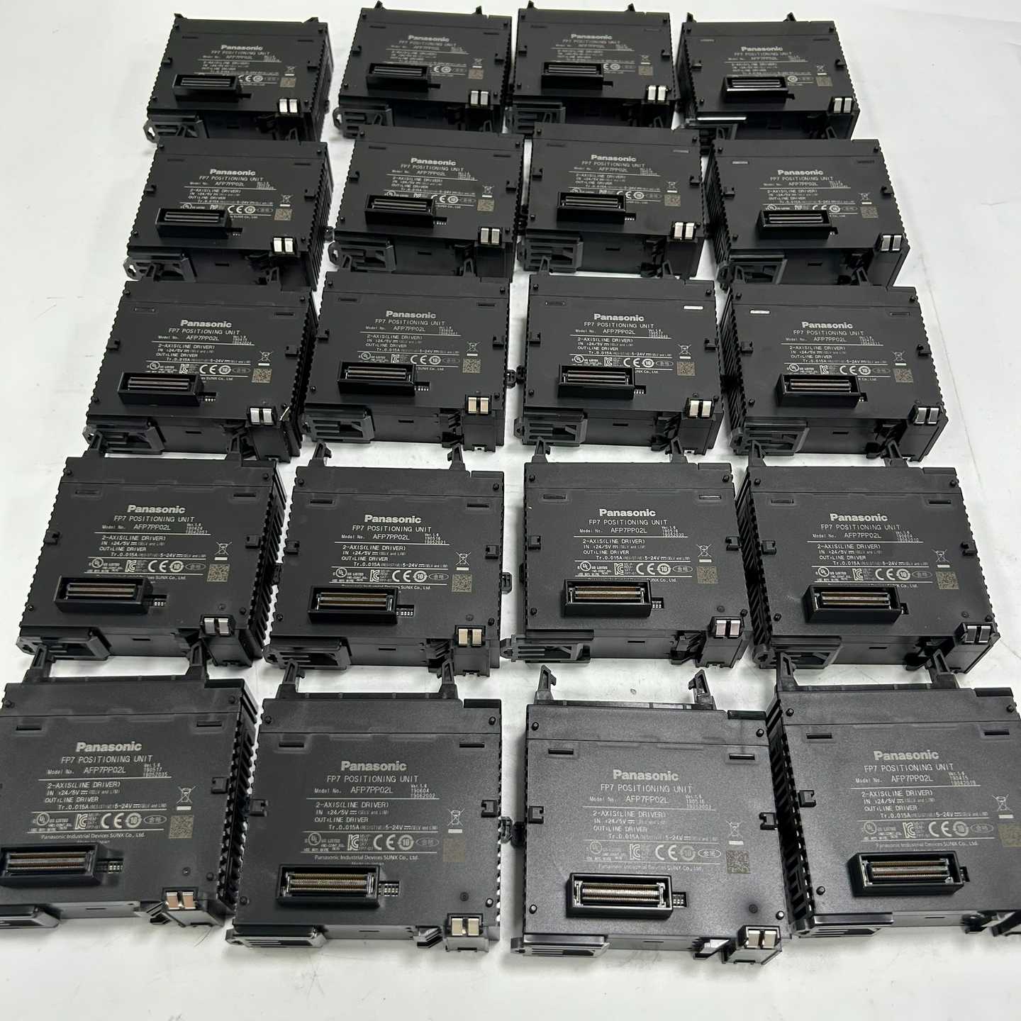 松下FP7定位单元模块AFP7PP02L，--议价商品