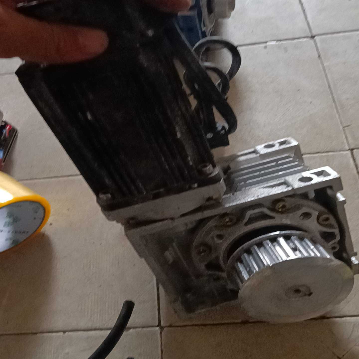 议价七科伺服a驱动器SDD08NK8D有3台电机K1-80L07现货/维修