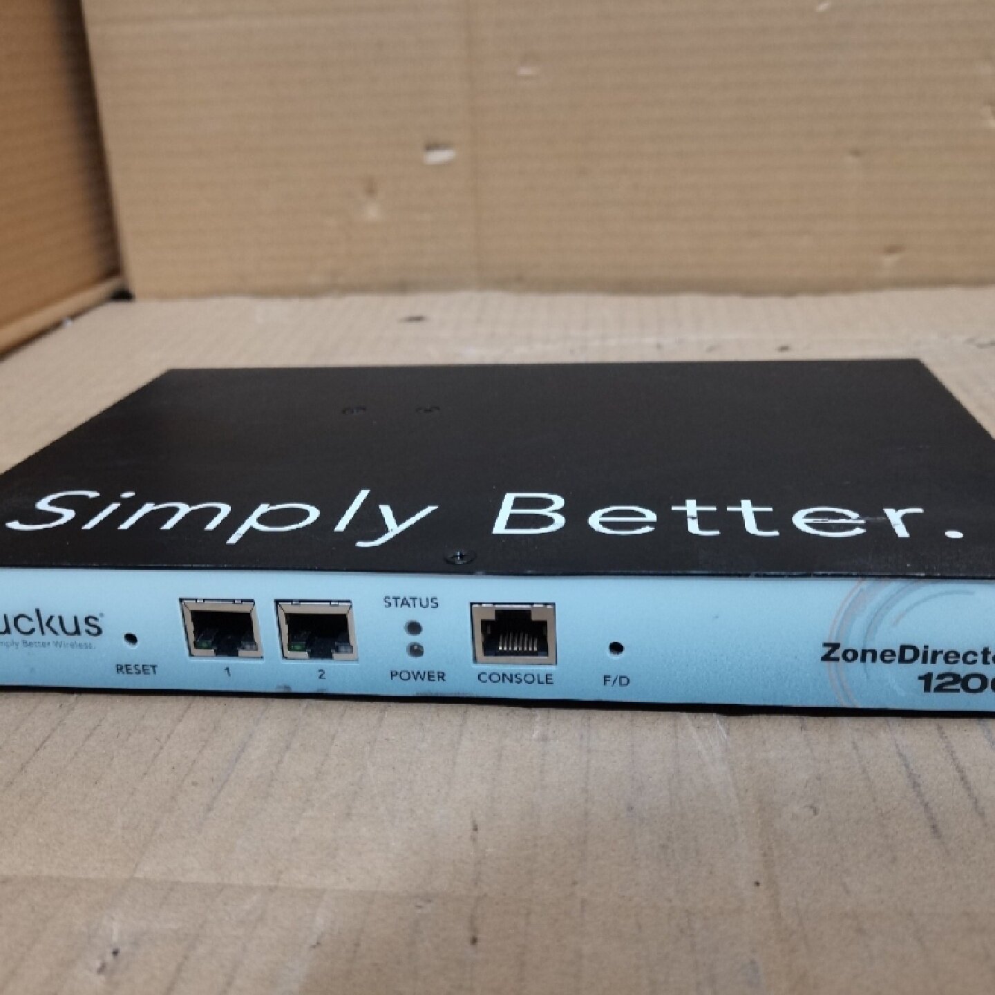 带8授权Ruckus优科ZD1200控制器可管理8个AP-议价