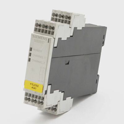 Siemens SIGUARD 3TK28232CB30 E 01 Sicherheitsschaltgert used