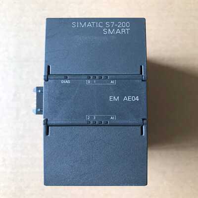 议价西门子200Smart模拟量模块EMAE04成色如图，