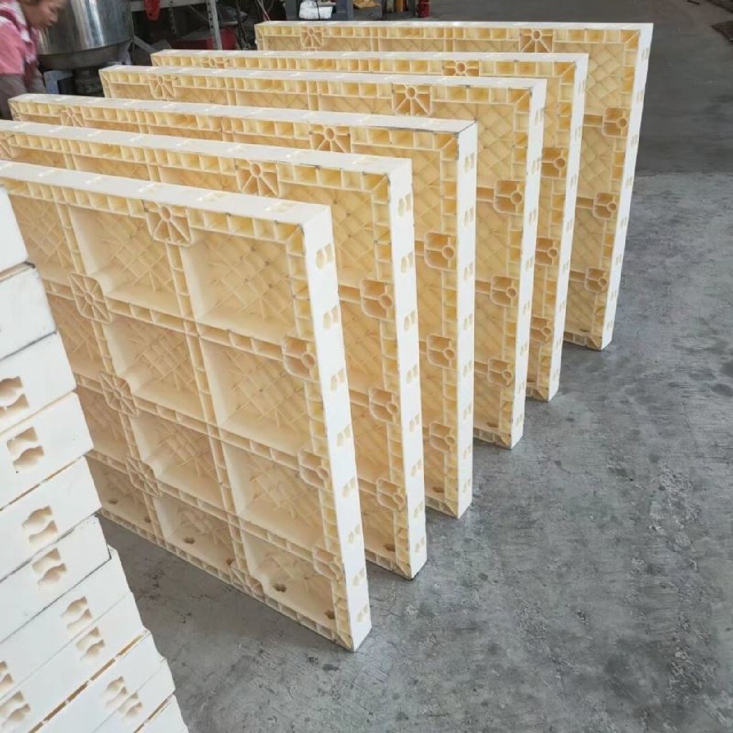 现浇塑料模板墙板模具复合材料建筑混凝土涵洞挡墙水沟塑钢模板,基础建材,基础材料,淘宝优惠券,粉丝福利购,淘宝优惠卷