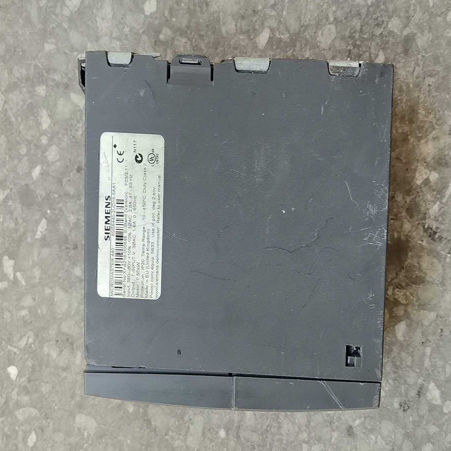 h议价西门子变频器0.55KW6SE6440-2UD15-5AA现货/维修