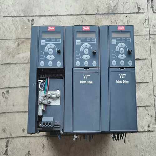 询价~丹佛斯变频器FC051，7.5kw还有两台，功能成色如图