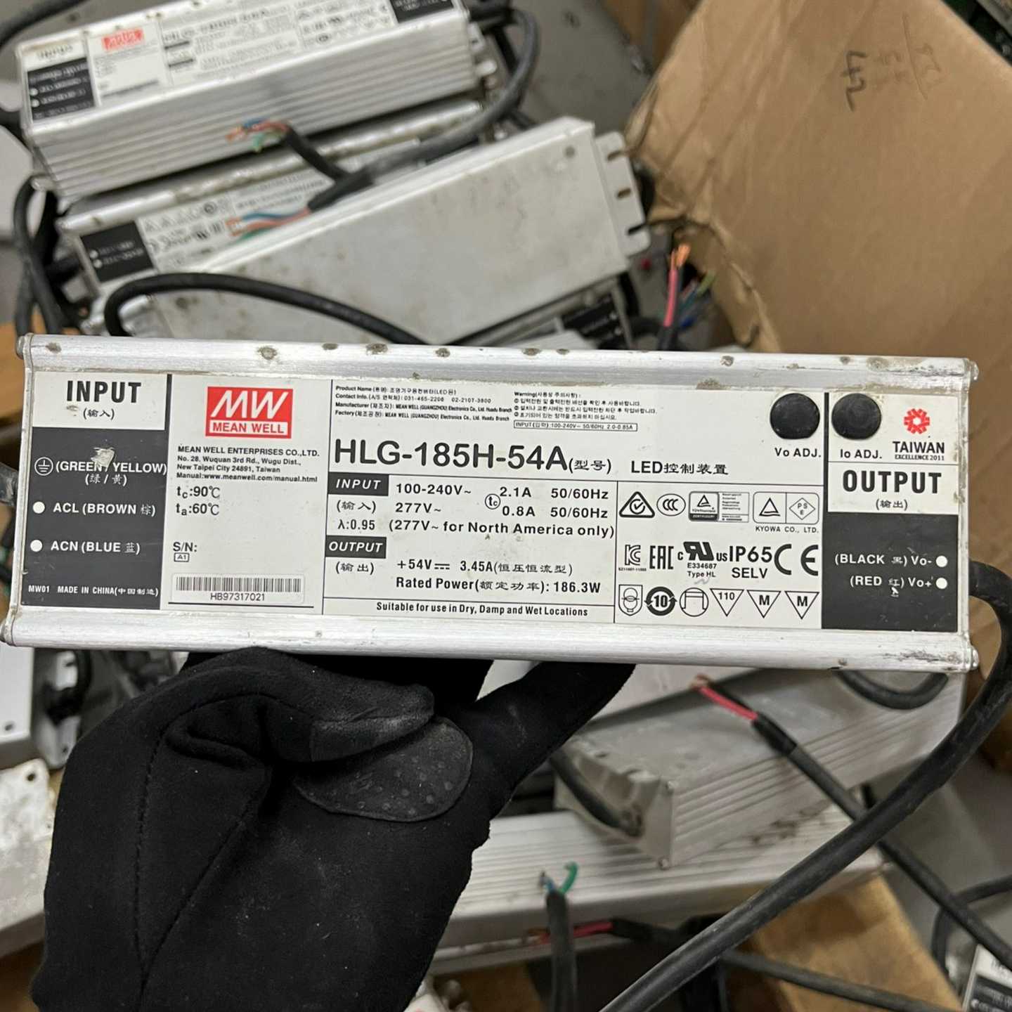 议价台湾明纬防水电源HLcG-185H-54A54V3.45A现货/维修