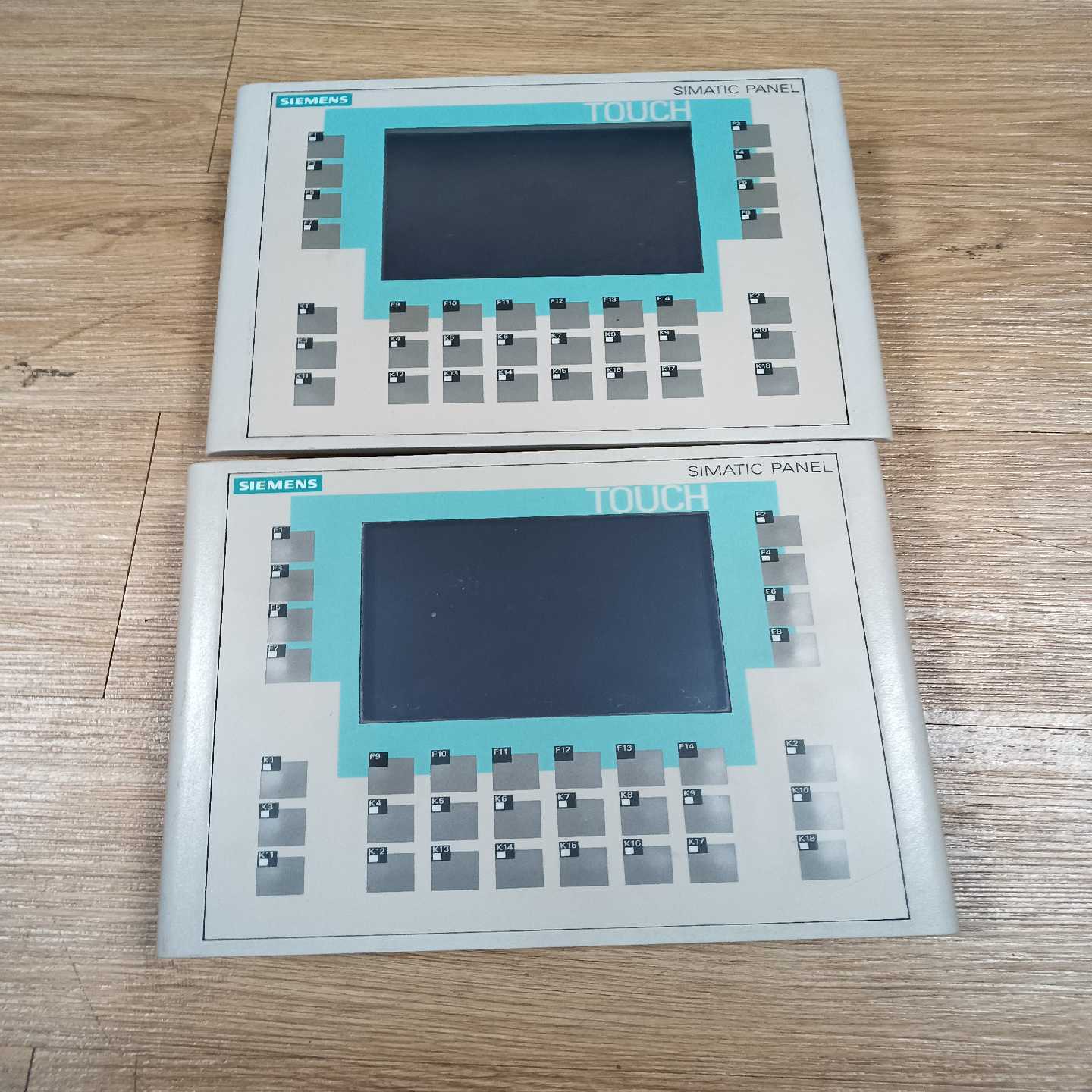 触摸屏6AV6642-0DA01-1AX1实物图，询价