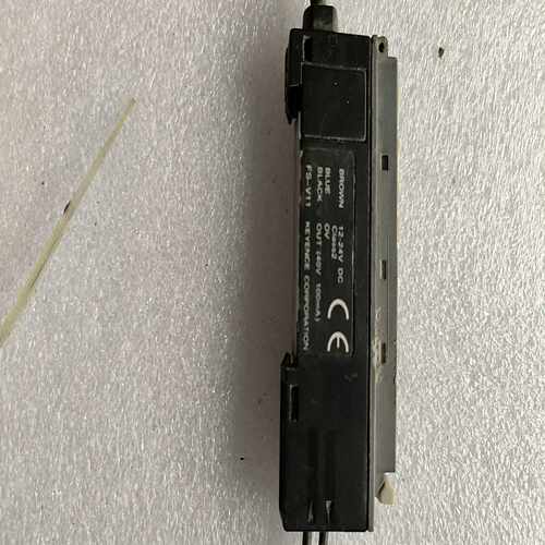 件基恩士  光纤传感器数显放大器 FS-V11 实物~询价
