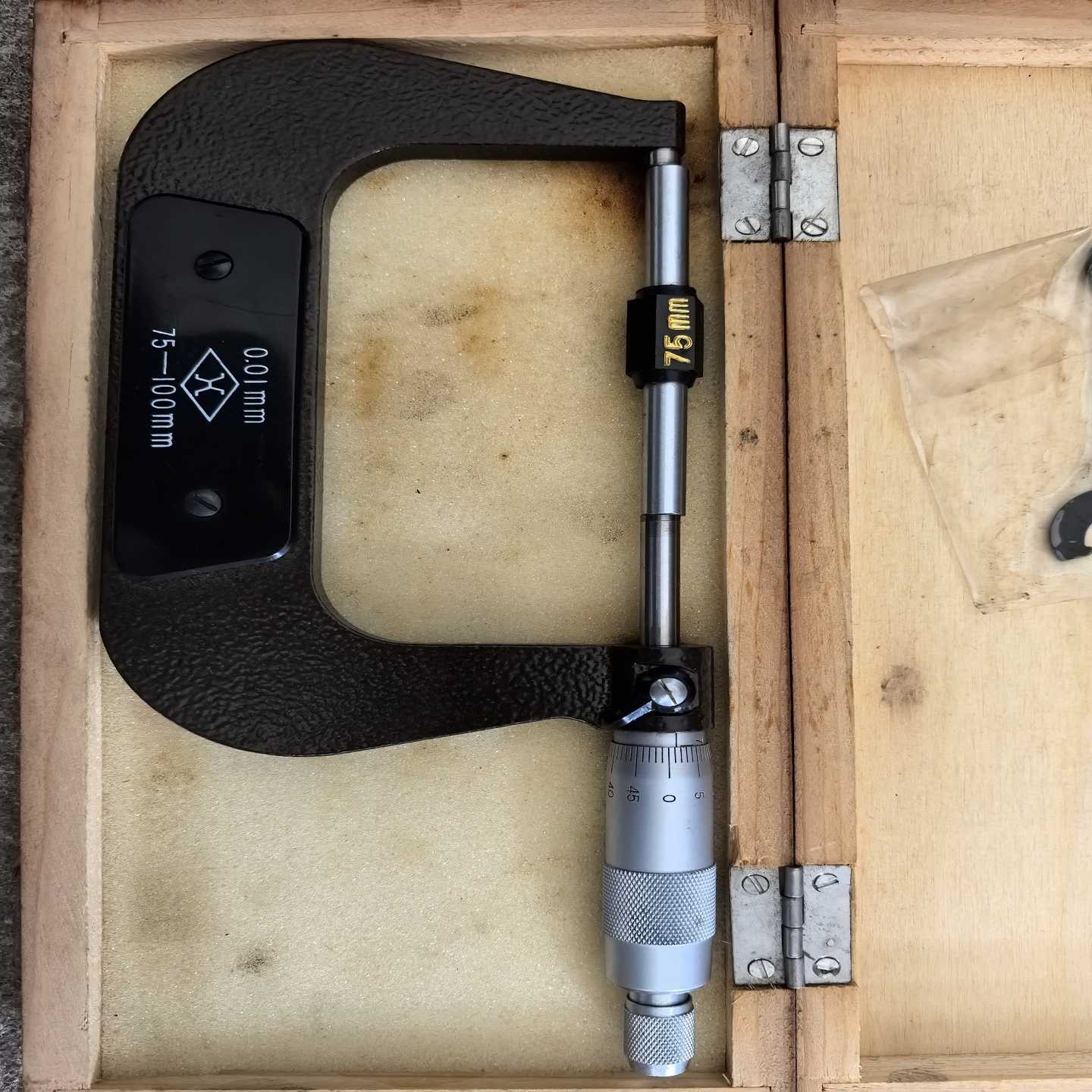 上海量具75-100外径千分尺，带原装木盒，精度0.01mm