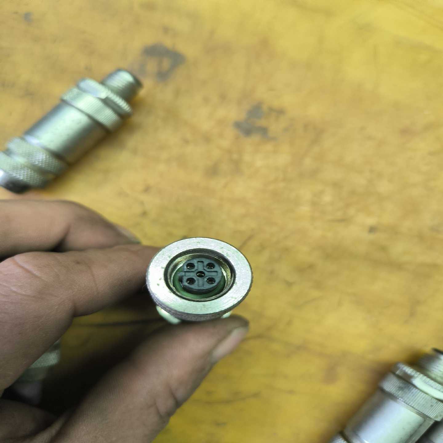 三菱变频器FR-D720S-0.75K-CHT 220V 0(通通配件）