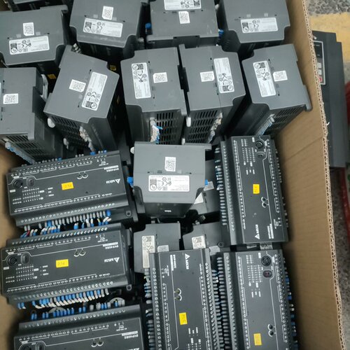 询价-台达EC系列PLC40EC00R3成色如图
