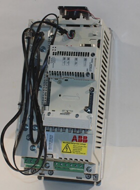 ABBACS8000400033E200K454L503驱动器5.1A