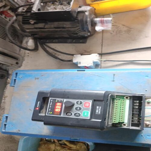 (议价)阿尔发变频器一台，1.5kw，功能，测试发货，没下盖