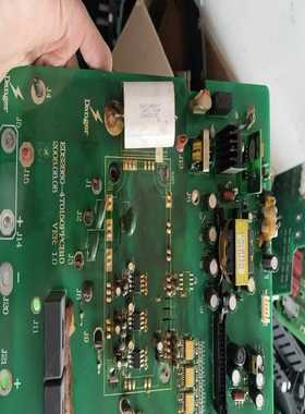出售EDS860-4T0150PPCB10变频器驱动板，型号--议价商品