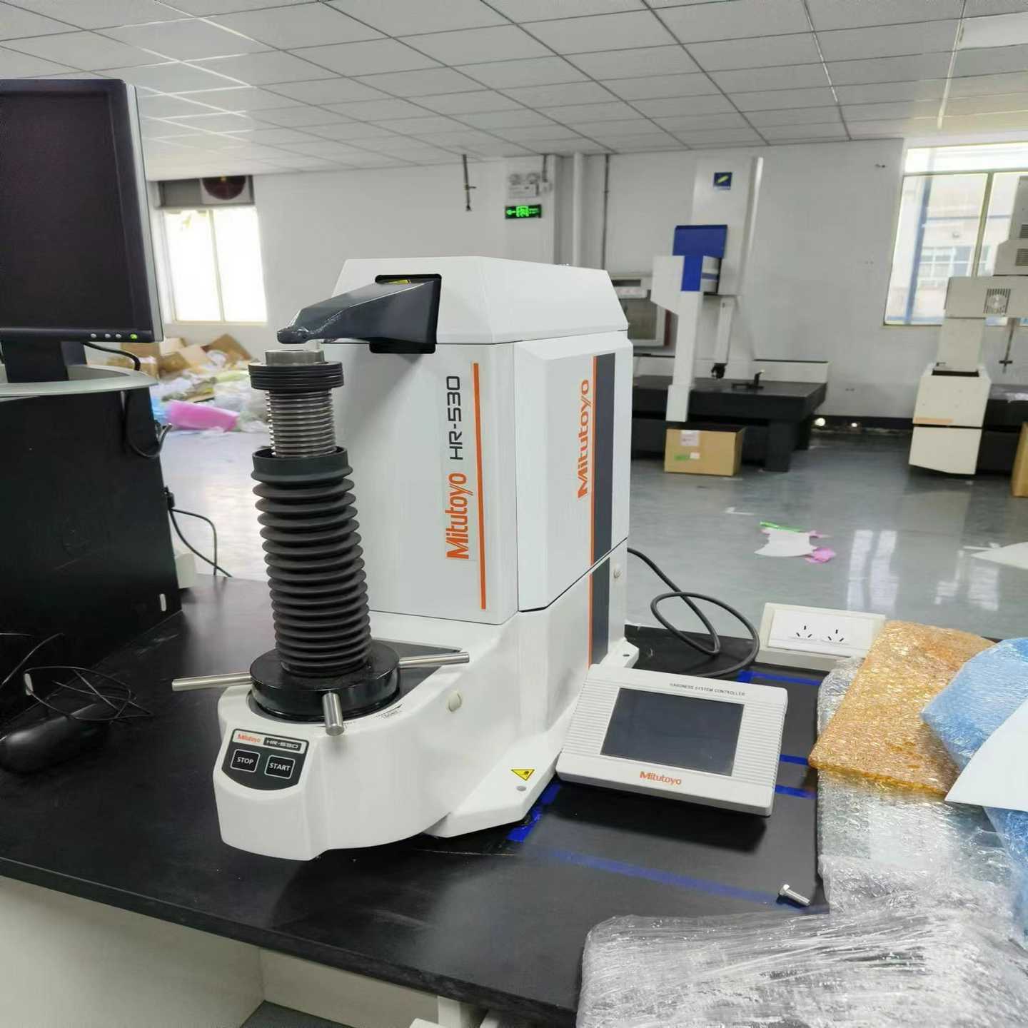 9.9成新三丰硬度计HR530询价