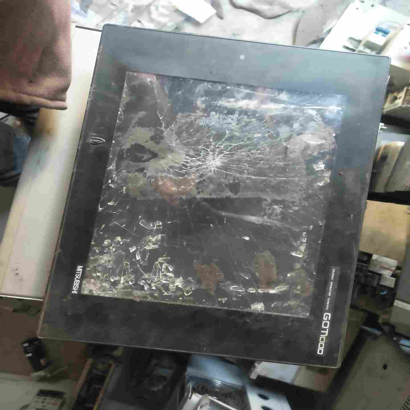 三菱触摸屏gt1275-vnba一个实物图上电测试好触摸{议价}