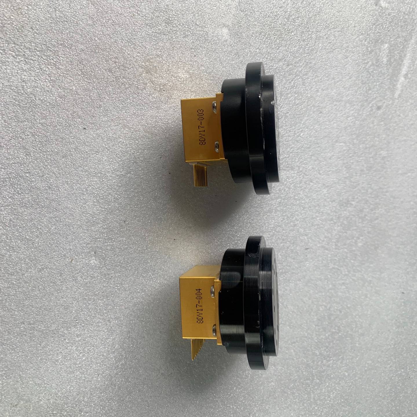 激光二极管，型号8DY17-003和8DY17-004，带底--议价商品