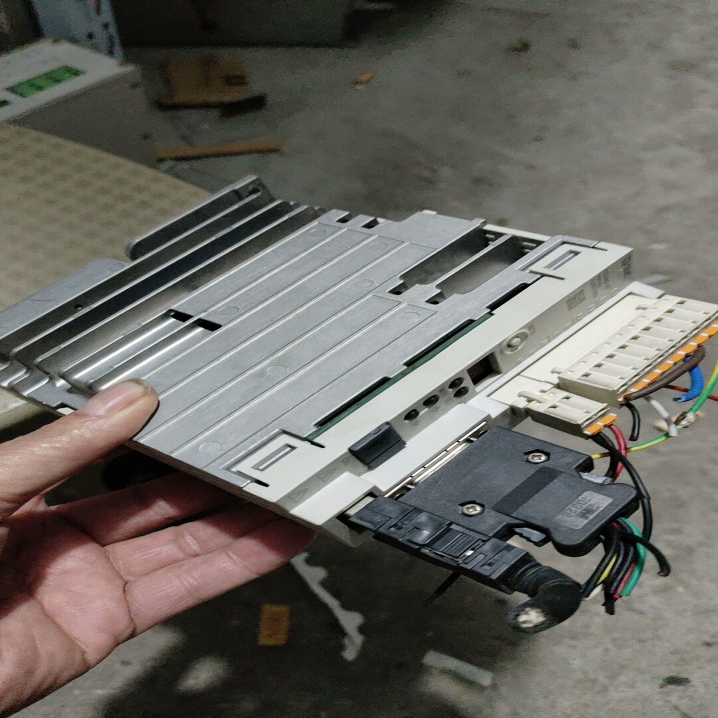 【请询价】LECSA2-S1二手拆机成色新  功能包好