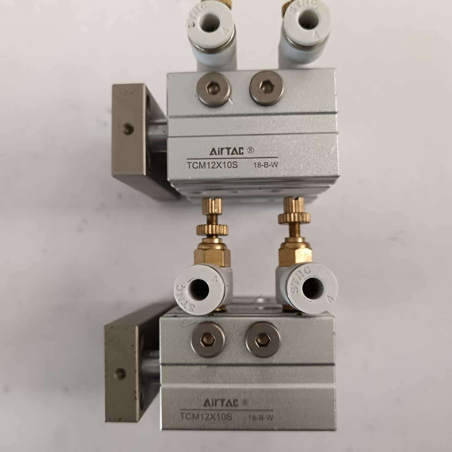 议价亚德客TCM1210S/亚德客TCL12X10S三杆三轴带现Q货/维修