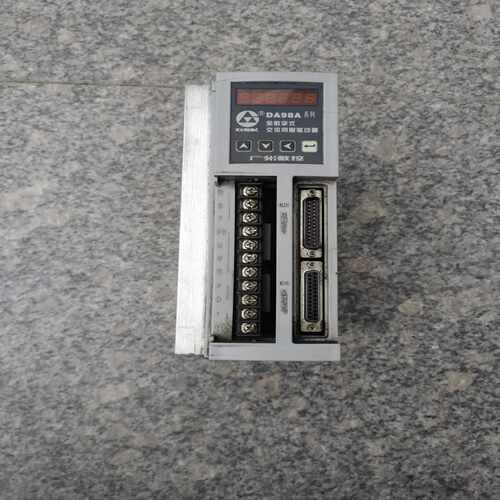 广数DA98A-10驱动器，，成色如图所示，功能~询价