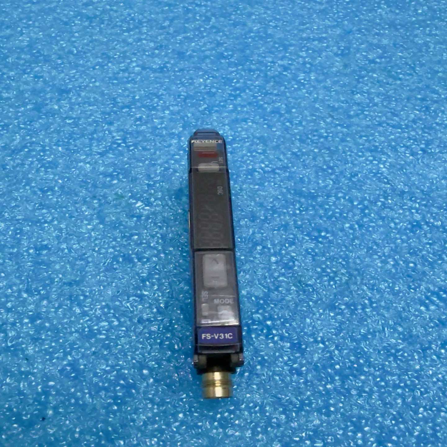 KEYENCE基恩士光纤放大器FS-V31C二手拆机，成色如--议价商品