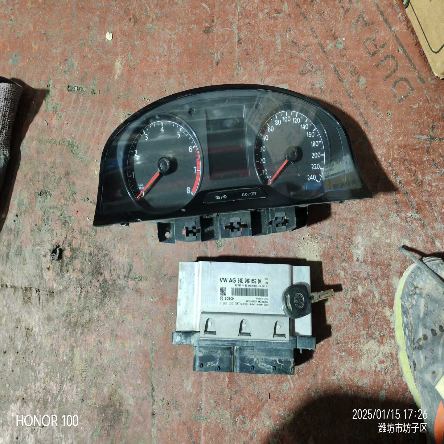 捷达桑塔纳发动机电脑仪表着车一套带芯片。手动挡！19年拆车--议