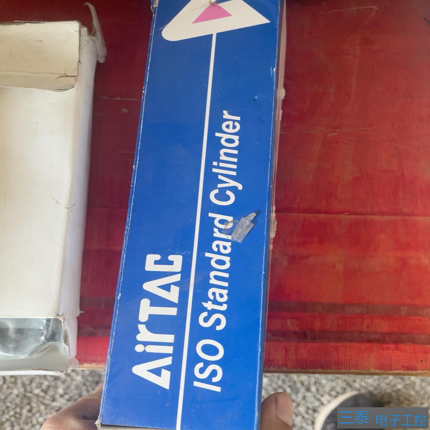 亚德客气缸SI32X75SISO标准尺寸工厂多余库存，议价