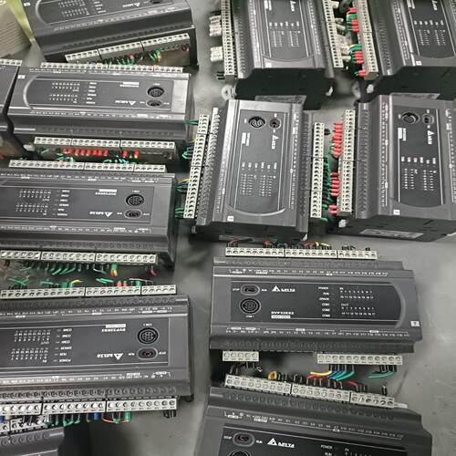 台达PLC、DVP32ES200T、成色新，配价齐全、质保一(通通配件）