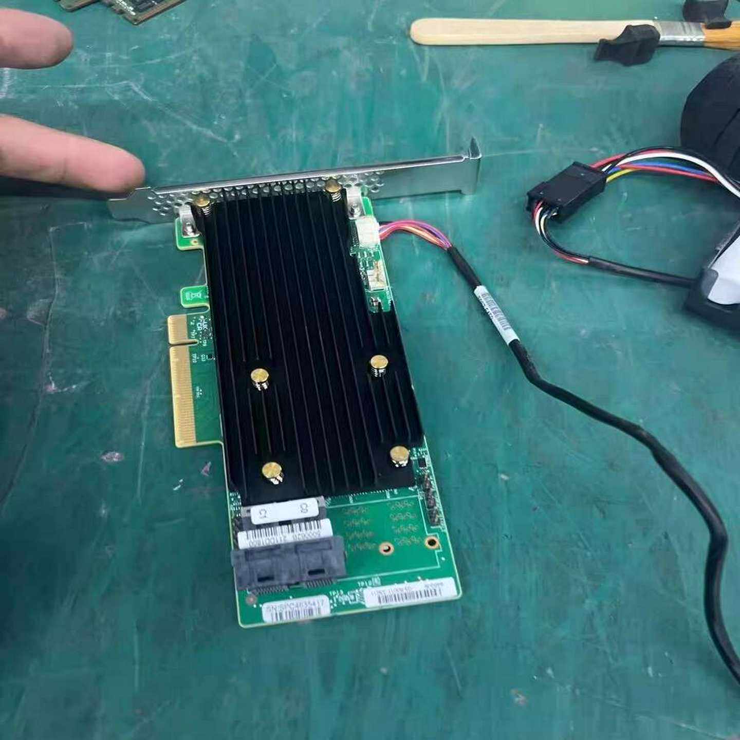 华为9460-8i2GB缓存12Gb/s-议价