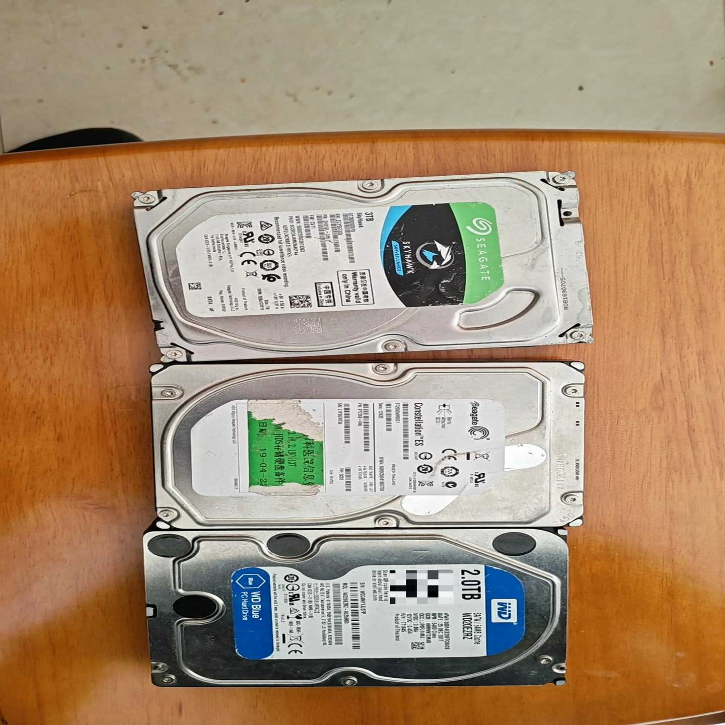 希捷3TB监控硬盘，型号ST3000VX010，西数2TB蓝--议价商品