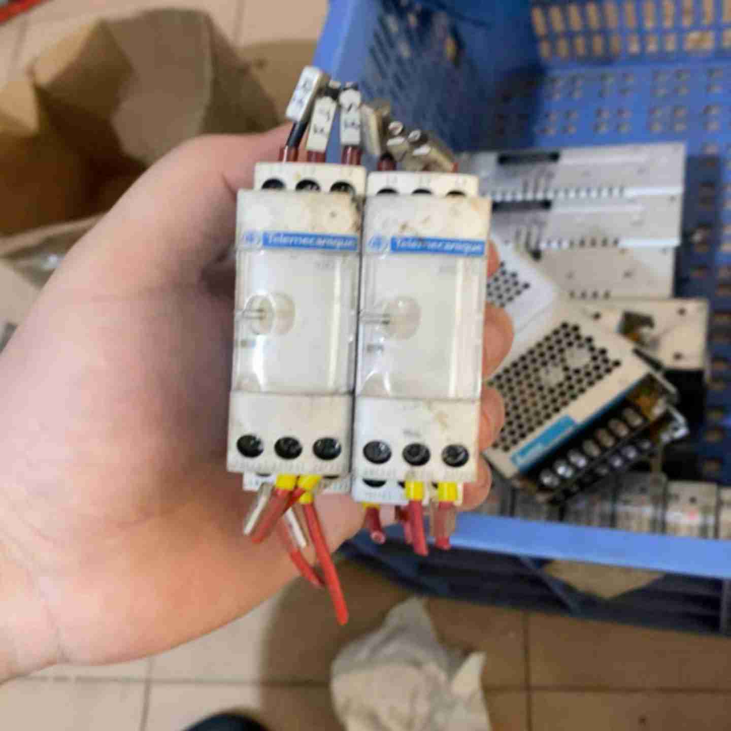 议价-相序继电器RM4TG20，二手拆r机，2