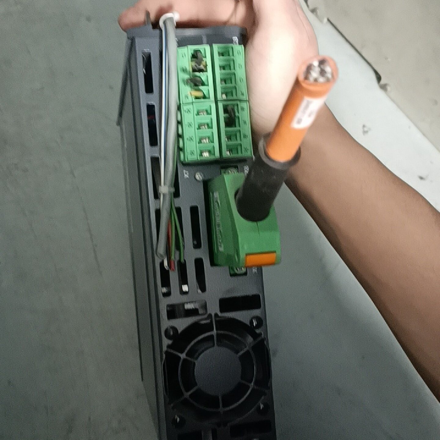 BECKHOFF倍福驱动器AX2003实物拍摄 原装拆机 功--议价商品