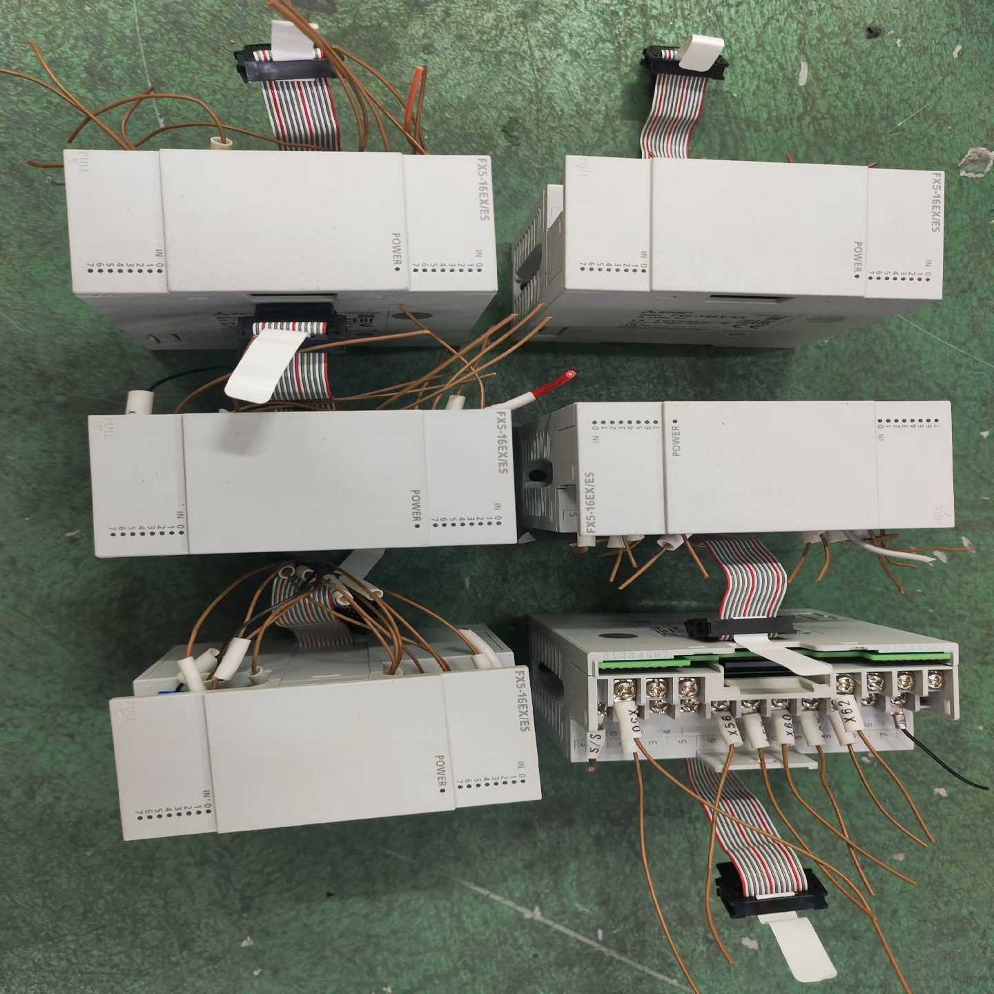 FX5U-16EX/ES成色新有6个成色非常好漂亮询价