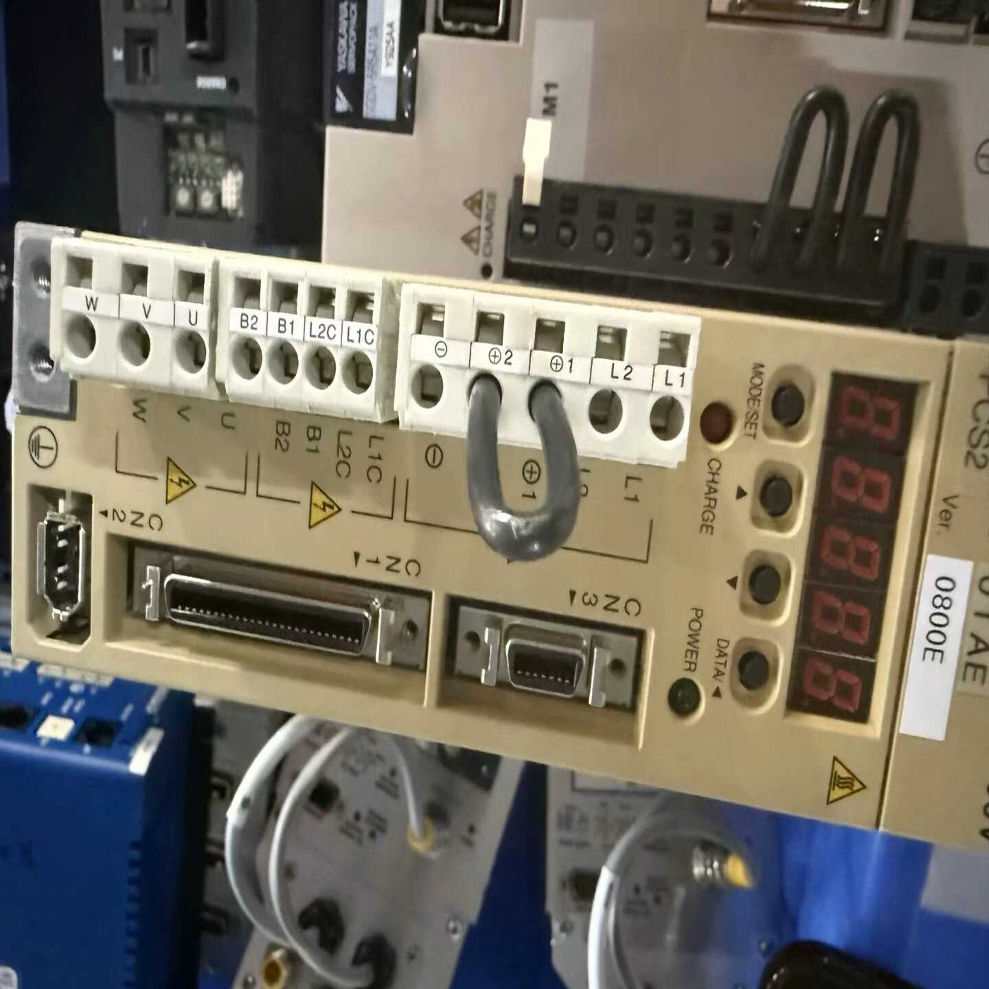 安川伺服驱动器PCS2，型号SGDH-01AE，200-23--议价商品