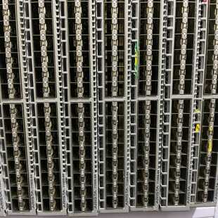 议价 ARISTA 7150S 成色不错 DCS