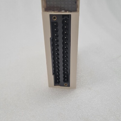 SCHNEIDER BMXAMI0810 ANA 8 UI IN ISOLATO SPEDIZIONE VELOCE E