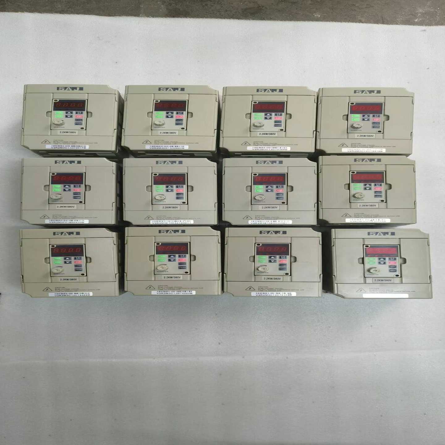 三晶变频器380V2.2KW8000V2R2M3800询价