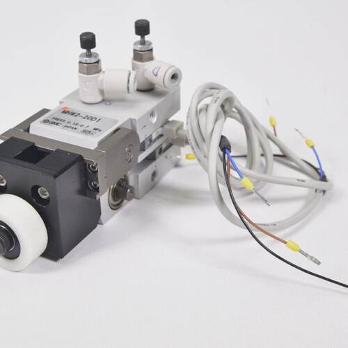 SMC MHW220D1 Angular gripper with throttle connections and l