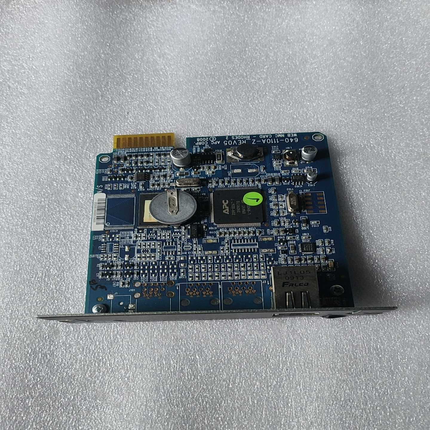 询价施耐德APC网络管理卡AP9630几乎全新没有包装盒。