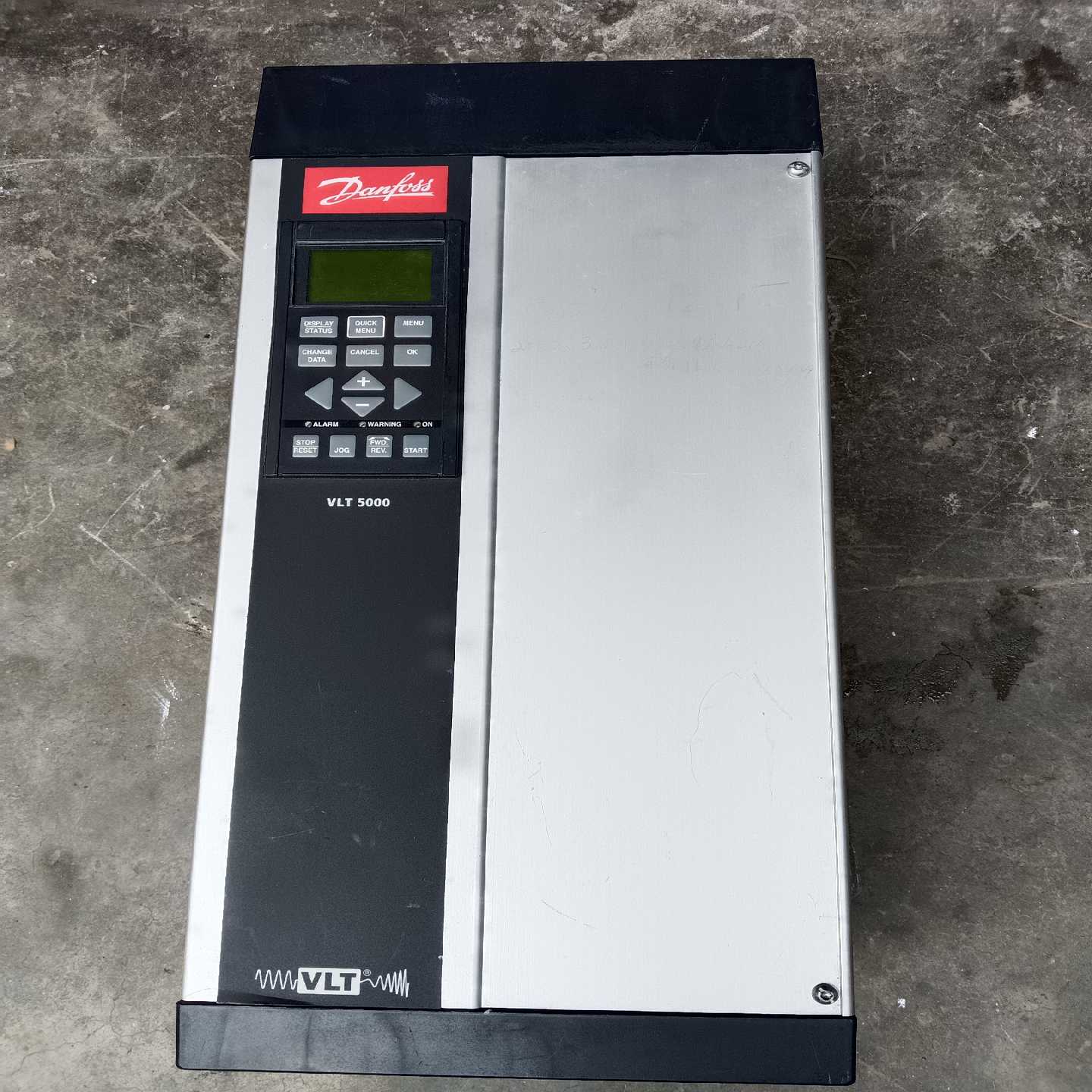 咨询-丹佛斯变频器VLT5006PT5C54EBR3D，下来，