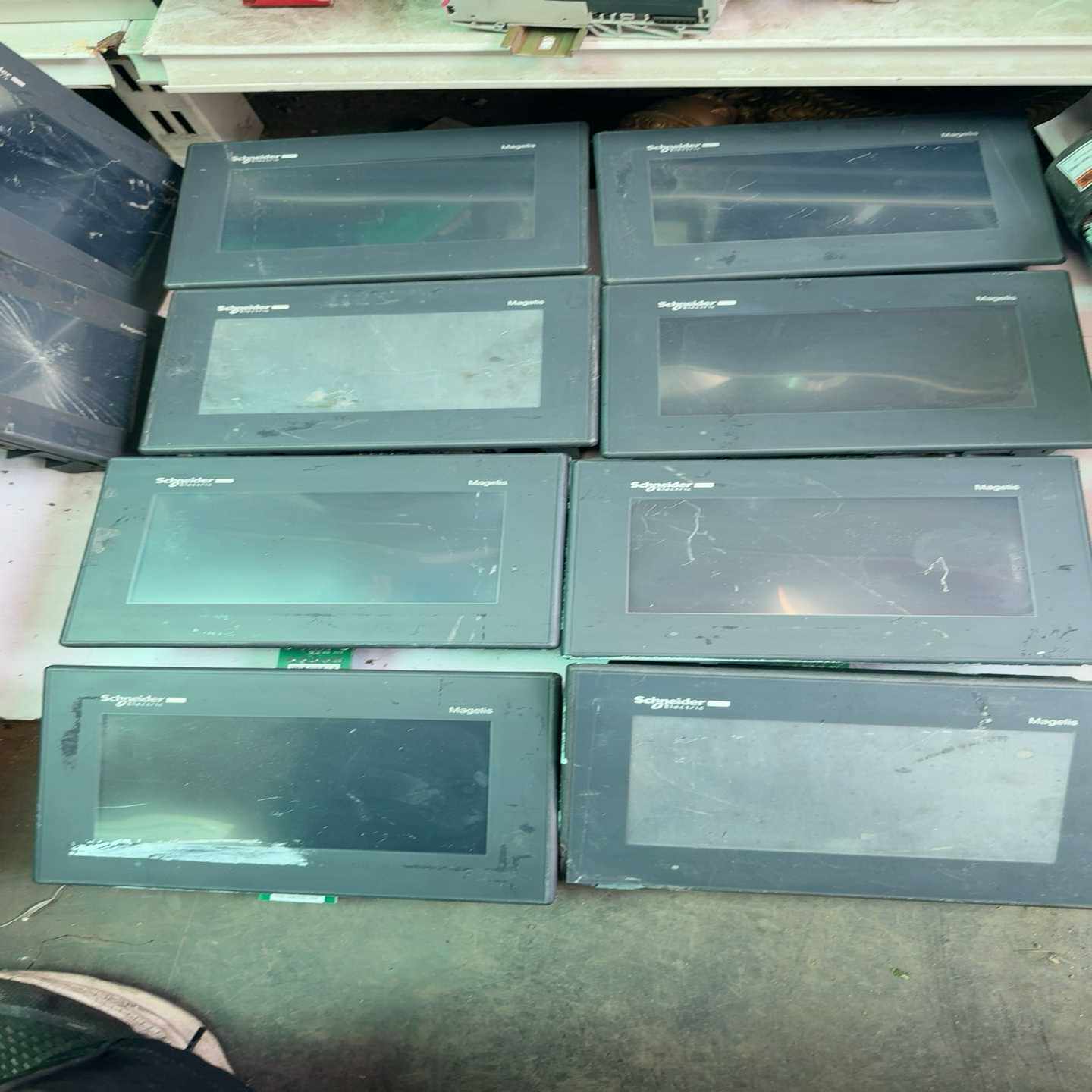 10台施耐德触摸屏HMIGXO3502原装正品8.7W--议价商品