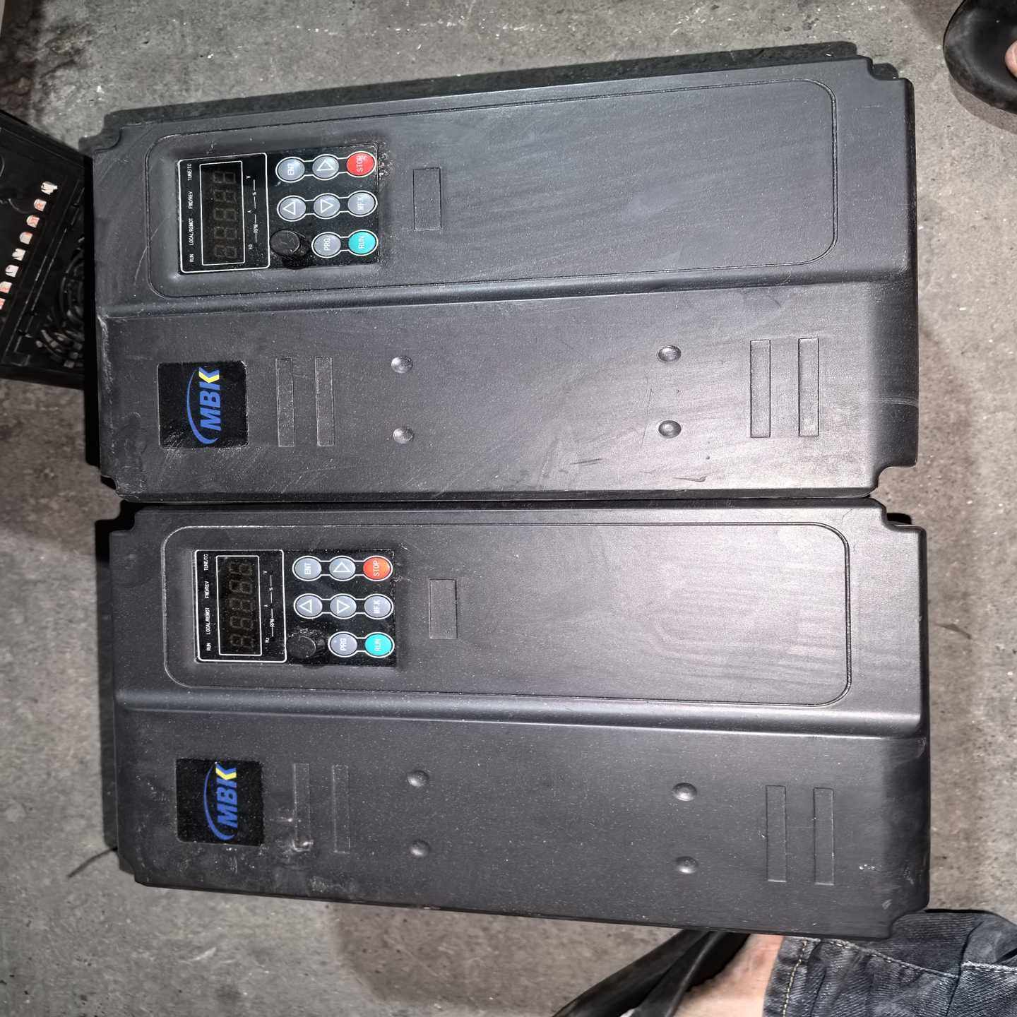 默贝克变频器MBK300-011G/018PT4，11KW功-询价客服