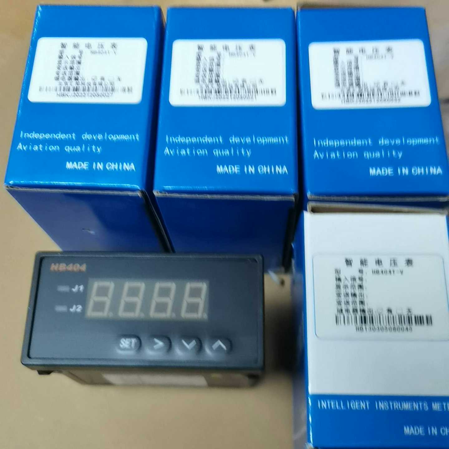 HB404T-V智能数显交流直流数字电压表      实物图~询价