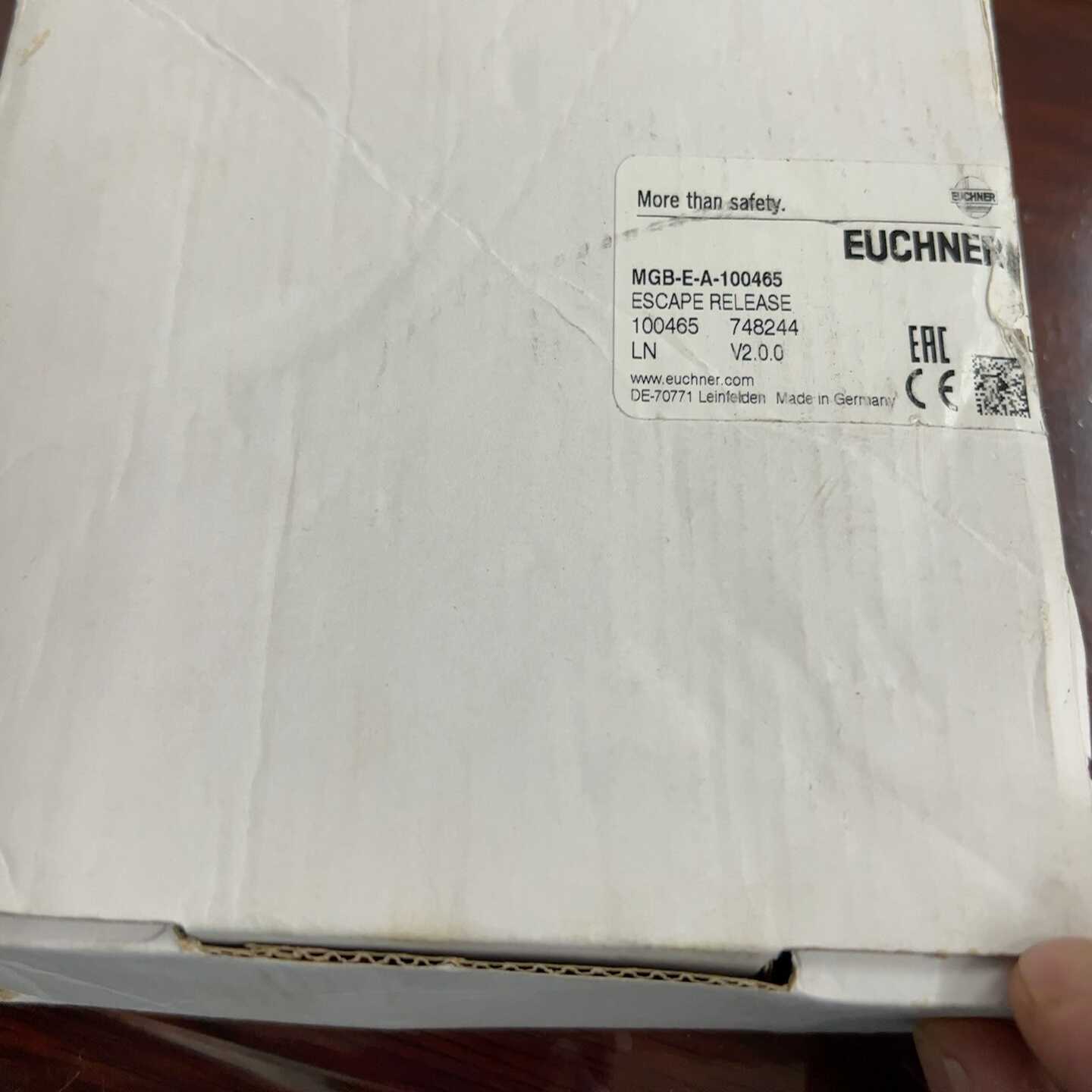 咨询-EUCHNER安全门锁100465，…