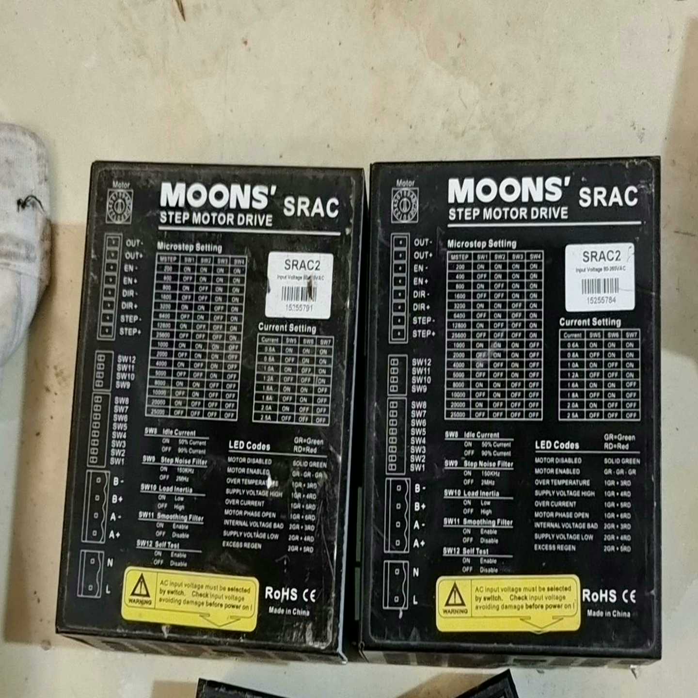 MOONS驱动器,SRAC2. 成色如图,