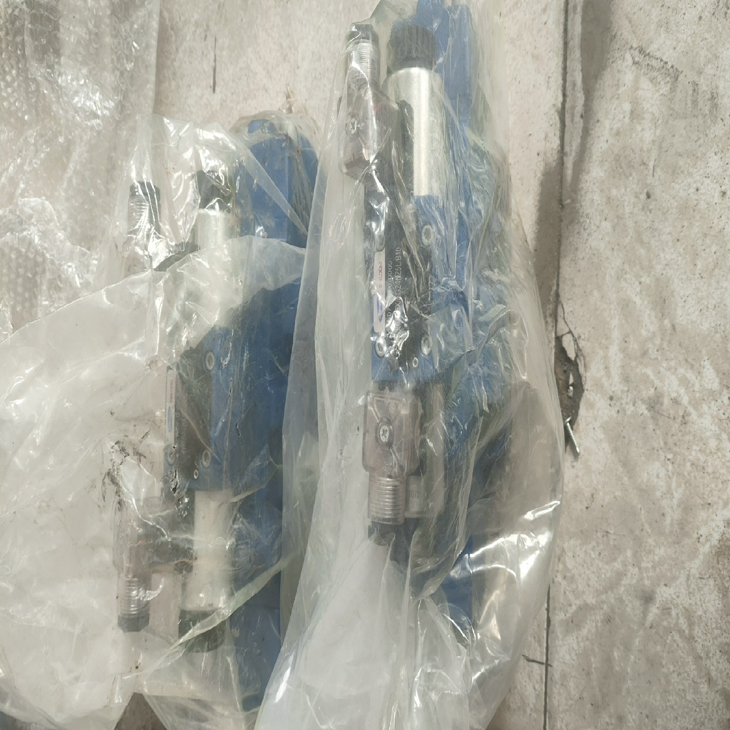 恒立4WE6J-L6X/EG24NZ5L立新电磁阀4WE6E~议价