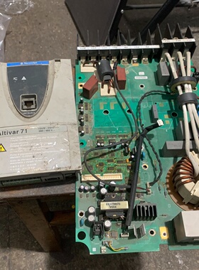 议价变频器ATV71HD15N4Z主板包好260驱议价