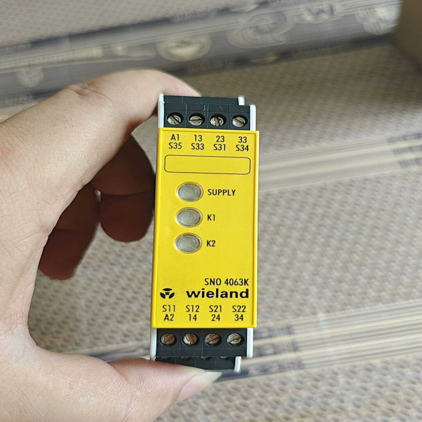 无包装威琅/wieland，安全继电器，型号:SNO4-议价