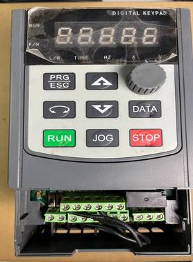 中智变频器2.2KW高性能电流矢量变频器。型号:MZ510H--议价商品